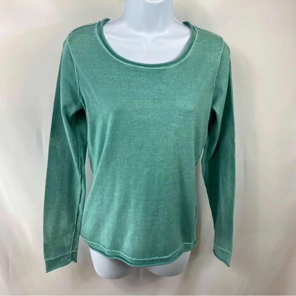 Relax Tommy Bahama lightweight pullover sweater